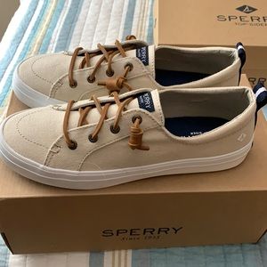 Women’s Sperry’s Sneakers size 8
